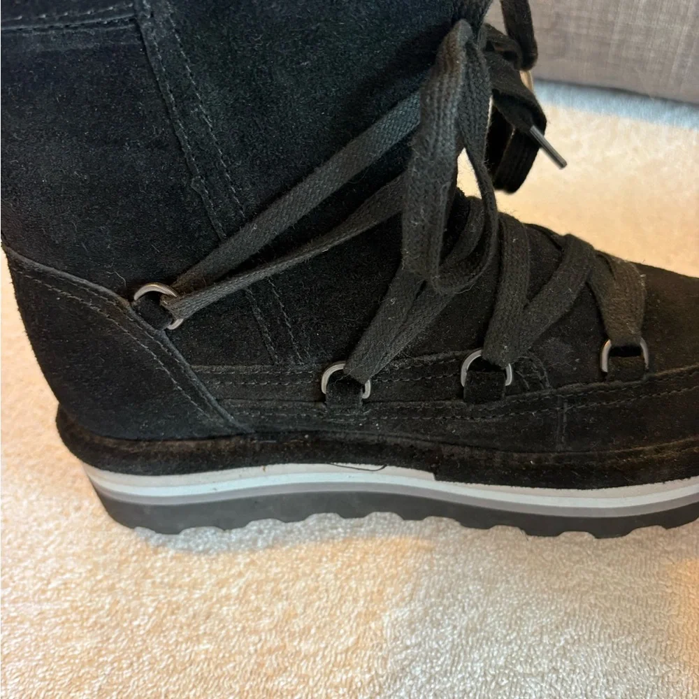 BEARPAW Retro Mondi Platform Boots Black Suede Youth 2 NWT
